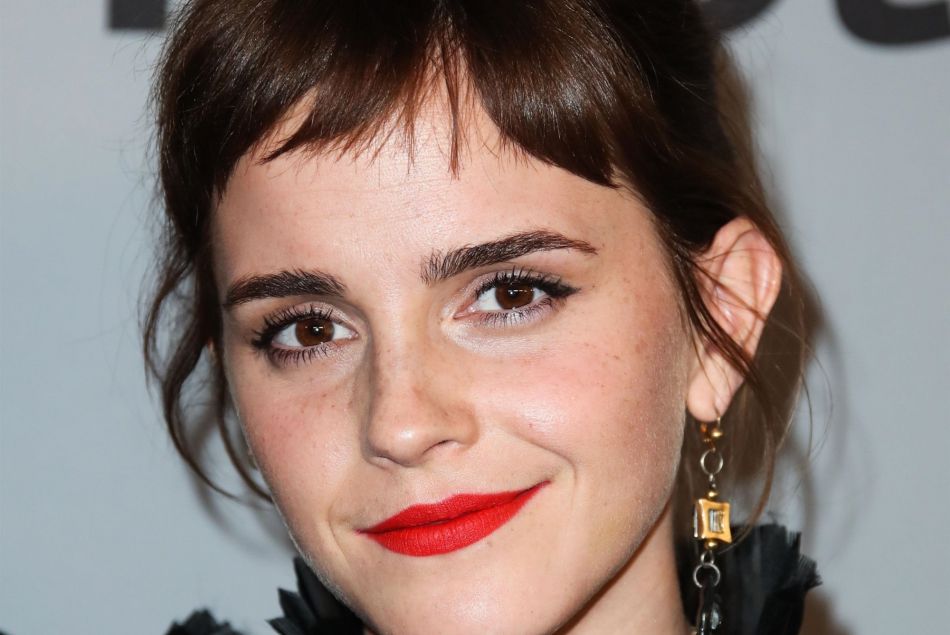 La comédienne Emma Watson brise le tabou du célibat.