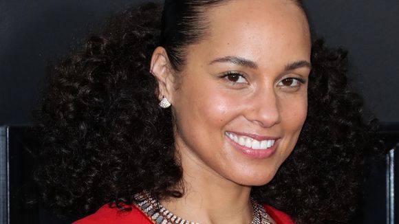 Son fils de 4 ans n'ose pas vernir ses ongles ? Alicia Keys a la réponse parfaite