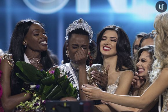 Zozibini Tunzi, la victorieuse Miss Universe. 