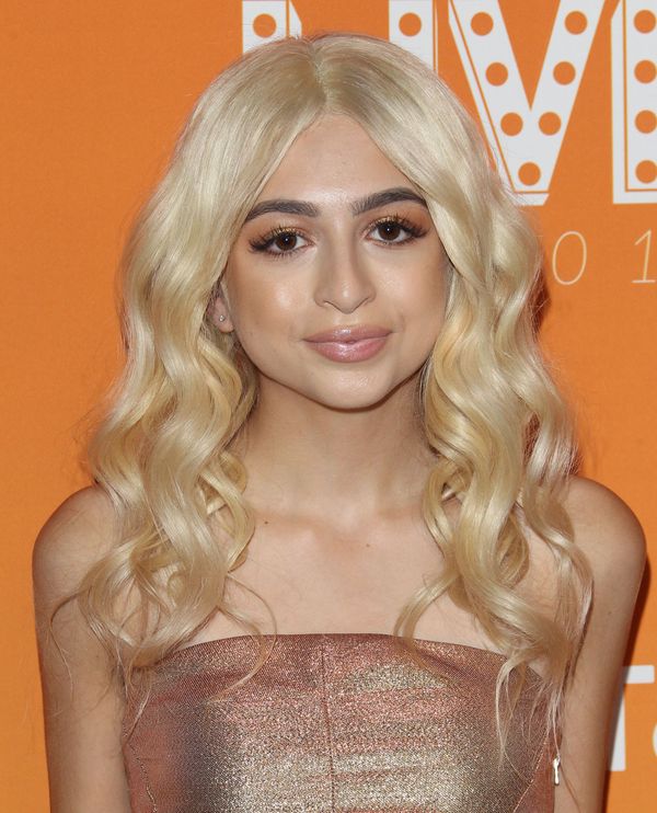 Sauvés par le gong l'actrice transgenre Josie Totah sera l'une des