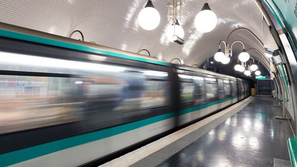 Filmé frappant une femme dans le métro parisien, l'agresseur est placé en garde à vue