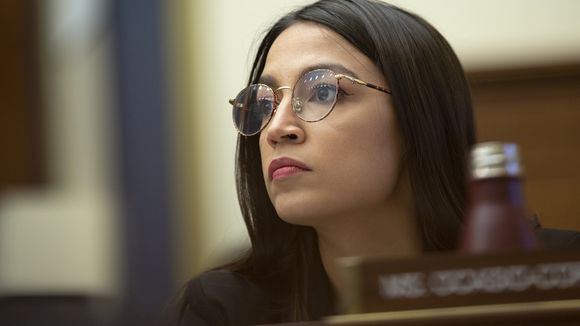 Alexandria Ocasio-Cortez tacle le cliché sexiste de la "femme en colère cinglée"