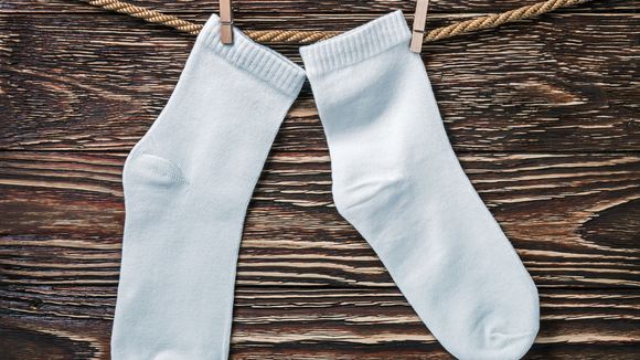 Comment fabriquer un masque avec une chaussette et sans élastiques