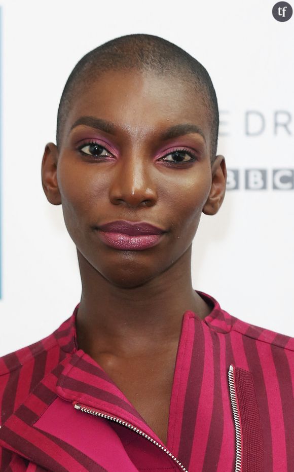 Pourquoi la géniale Michaela Coel veut que vous n'achetiez que des fripes en septembre