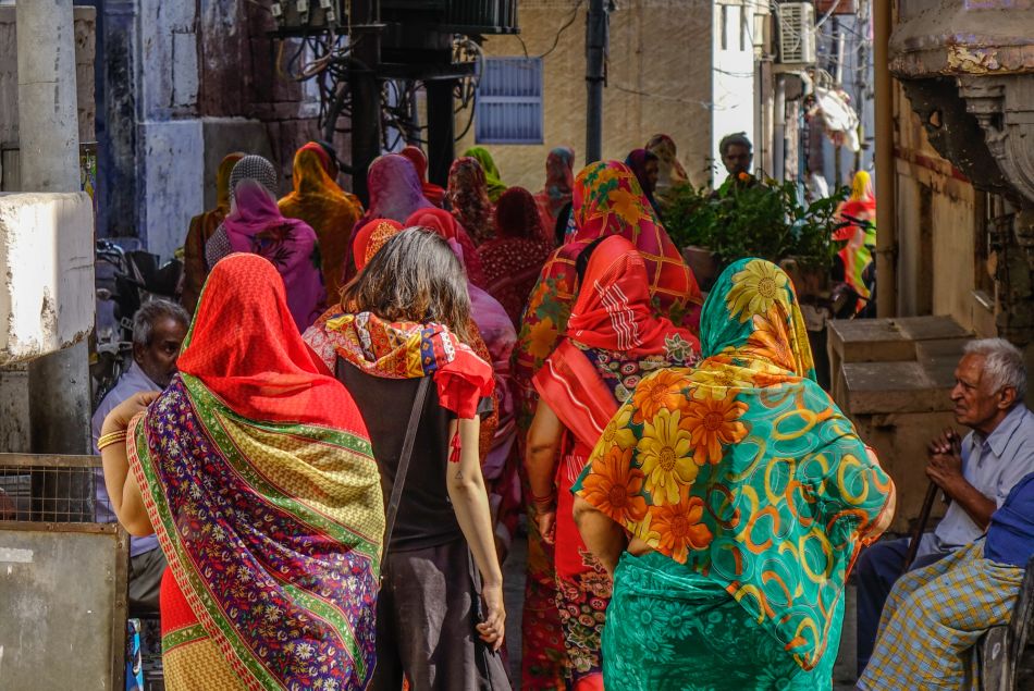 Femmes dans les rues de Pushkar en Inde/photo d'illustration
