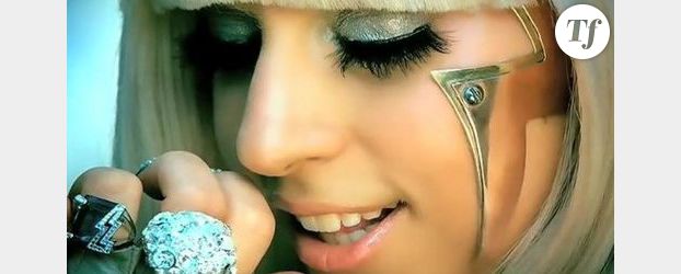 Lady Gaga décapitée pour “X Factor” – Vidéo