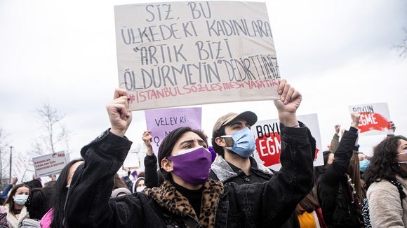 Le retrait de la Turquie de la convention contre les violences faites aux femmes indigne