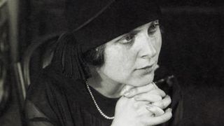 Un superbe timbre d'Elsa Triolet sera édité par La Poste
