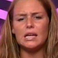 Secret Story : Aurélie traite Marie de « Pauvre fille » - Vidéo