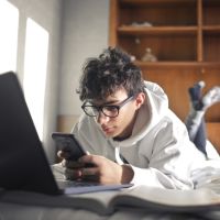 Les sites porno vont-ils être bloqués pour protéger les moins de 18 ans ?
