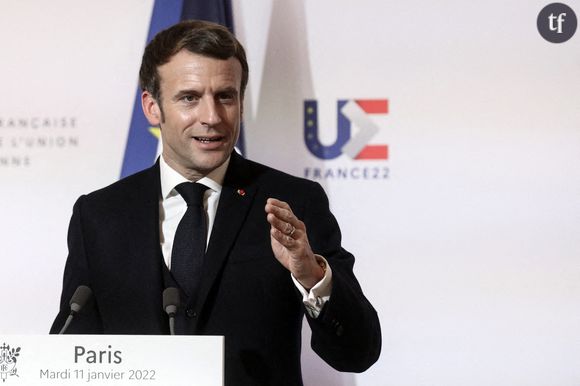 Emmanuel Macron reconnait (enfin) l'endométriose comme "un problème de société"