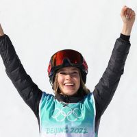 Médaillée d'or de ski freestyle et mannequin : qui est Eileen Gu, la chouchoute des JO de Pékin ?