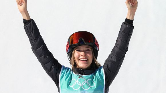 Médaillée d'or de ski freestyle et mannequin : qui est Eileen Gu, la chouchoute des JO de Pékin ?