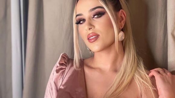 "J'ai décidé de congeler mes ovocytes" : la chanteuse Nermine Sfar brise le tabou en Tunisie