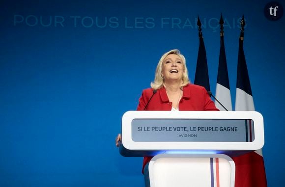 "Une menace pour les femmes" : des ministres dénoncent le faux féminisme de Marine Le Pen