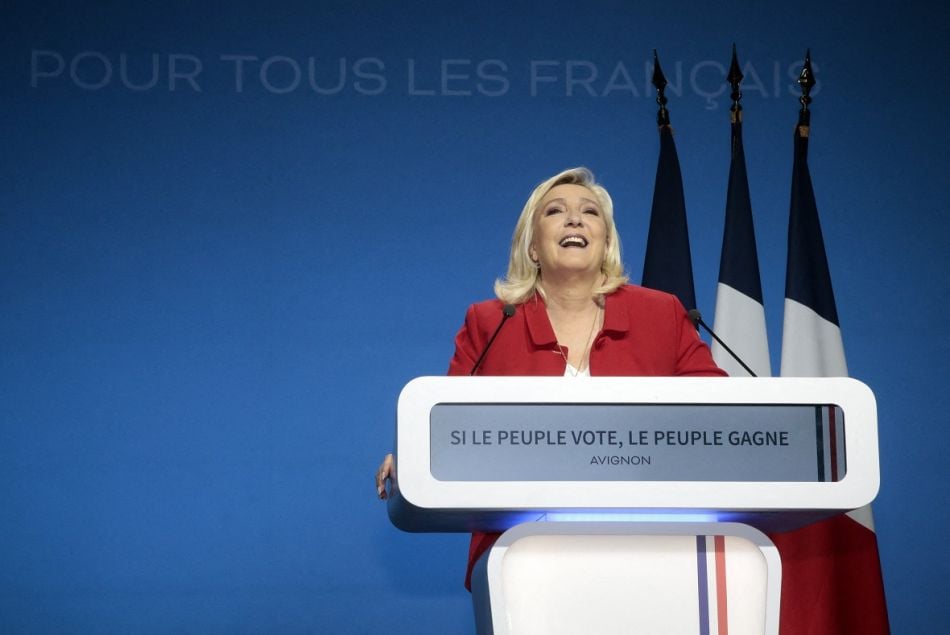 "Une menace pour les femmes" : des ministres dénoncent le faux féminisme de Marine Le Pen