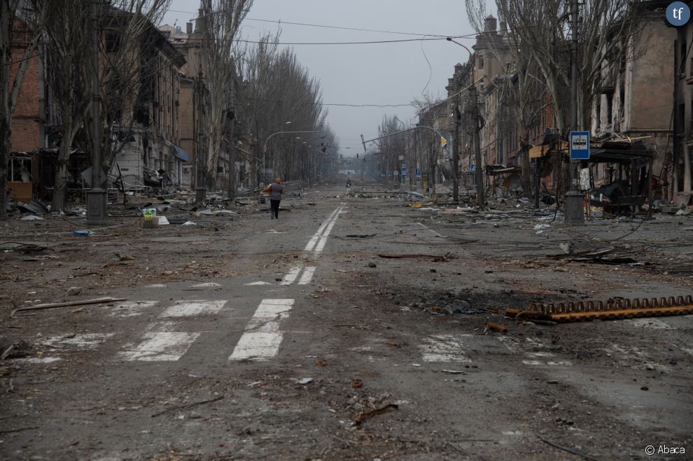  Les rues dévastées de la ville de Marioupol en Ukraine 