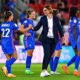 Corinne DIACRE, entraîneuse de la France, célèbre la victoire avec les joueuses après le match du Championnat d'Europe féminin de l'UEFA entre la France et l'Italie au stade AESSEAL New York, le 10 juillet 2022 à Rotherham, Royaume-Uni.