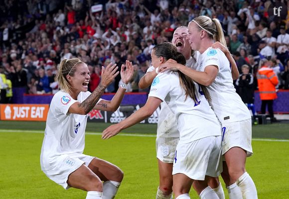 Les joueuses anglaises lors de leur match en demi-finale de l'Euro féminin de foot le 26 juillet 2022