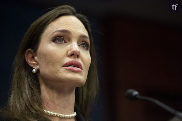 Angelina Jolie lors d'une conférence de presse annonçant la mise à jour bipartisane de la loi sur la violence contre les femmes (VAWA) au Capitole américain à Washington, DC, États-Unis, le mercredi 9 février 2022