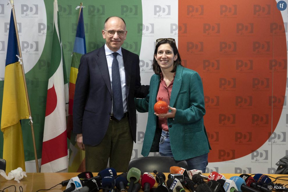  Elly Schlein, 37 ans, a été élue secrétaire du Parti démocrate italien le 26 février suite aux primaires ouvertes du Parti, l&#039;emportant à 53,8 % des suffrages contre 46,2 % pour son opposant Stefano Bonaccini.   