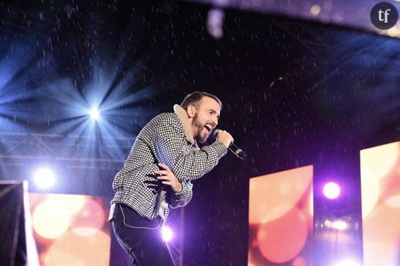 Mais ce n'est pas tout ! Le chanteur explique faire beaucoup de sport afin de garder la forme et de pouvoir assurer sur scène pour son public : "C'est important d'avoir l'énergie de délivrer le meilleur sur scène", dit-il.