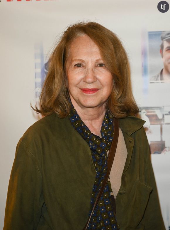 "Je ne connais pas ce Depardieu là... Maintenant je ne me mêle plus de tout ce qu'il se passe. Je ne sais pas où est la vérité. Donc je sors de la mêlée"
Nathalie Baye - Photocall à la première du film "Tourner pour vivre" sur la vie cinématographique du réalisateur C.Lelouch à Paris le 25 avril 2022. © Coadic Guirec / Bestimage 