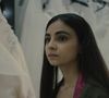 Vingtenaire d'origine kurde, Elaha est une jeune femme en quête de liberté. Seulement voilà : son mariage s'annonce, et tous les préparatifs qui vont avec. Un poids d'autant plus étouffant... Que la future épouse n'a que neuf semaines pour trouver un médecin qui procéderait à une reconstruction de son hymen. Et ce, afin d'être raccord aux traditions.