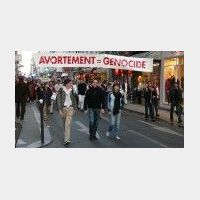Des milliers de Français anti-avortement dans la rue