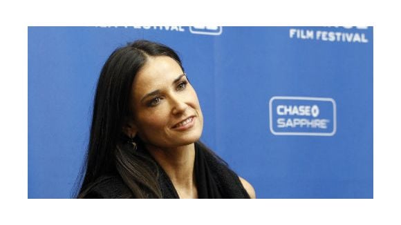 LOL : un remake avec Demi Moore & Miley Cyrus - Bande annonce