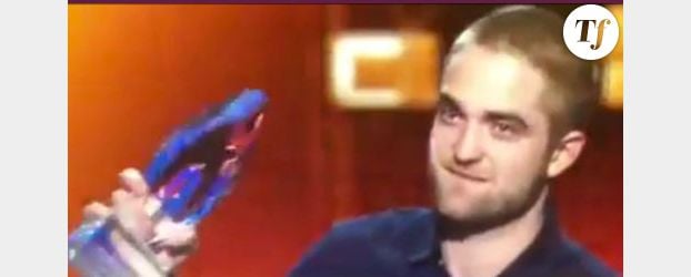 Une nouvelle coupe de cheveux pour Robert Pattinson - Vidéo