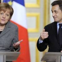 Présidentielle : Merkel apporte son soutien à Sarkozy