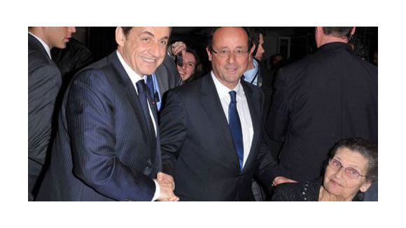 Poignée de main cordiale entre Hollande et Sarkozy au dîner du Crif (vidéo)