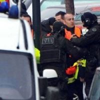 Toulouse : Mohamed Merah mort défenestré, 2 policiers blessés