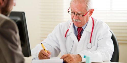 Dépassements d'honoraires : jusqu'à 5 fois le tarif Sécu à Paris