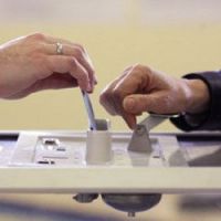 Présidentielle 2012 : les Français aux urnes pour le premier tour de l'élection