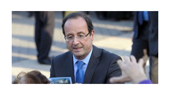 François Hollande dénonce la droitisation de la campagne de Nicolas Sarkozy