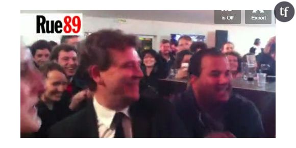 A la Bastille, Arnaud Montebourg se lâche pour fêter la victoire de Hollande [VIDEO]