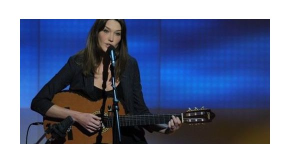 Carla Bruni en colère contre ceux qui parlent de divorce avec Nicolas Sarkozy