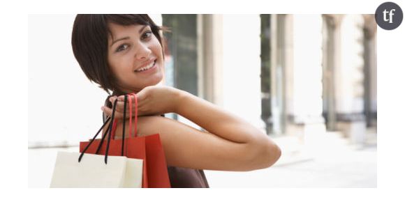 Renvoyée à cause de ses seins