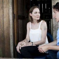 Abus sexuels : Angelina Jolie engagée dans une campagne britannique