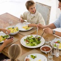 Repas : prendre son temps à table permet de maigrir