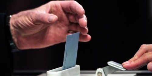 Sondage Législatives 2012 : le PS et l'UMP dans un mouchoir de poche