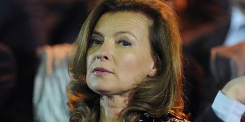Nouveau tweet mystérieux de Valérie Trierweiler, "ulcérée" par une histoire de photos