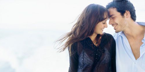 Les jeunes envisagent l'amour comme leur carrière