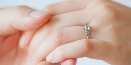 Grande-Bretagne : la possible légalisation du mariage gay fâche l'Église