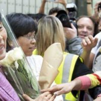 Aung San Suu Kyi reçue par le président François Hollande