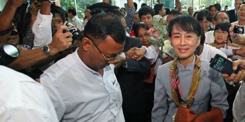 Le Women's Forum reçoit Aung San Suu Kyi en privé