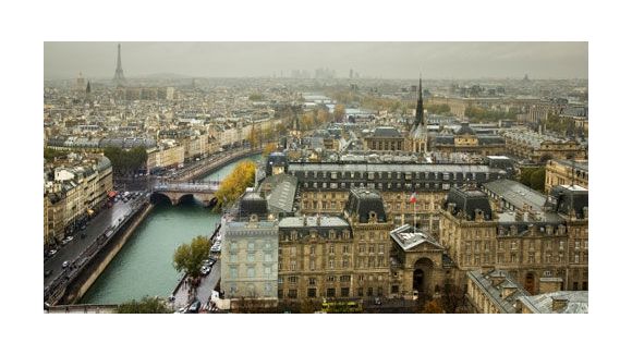 Paris devient ville refuge pour les écrivains persécutés