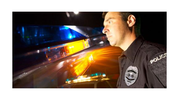 Près de la moitié des Français n'a pas confiance en la police